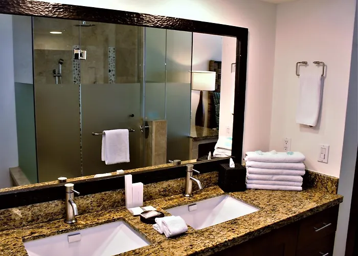 2 Bedroom Executive Suite. In The Heart Of Cabo! Guest house *